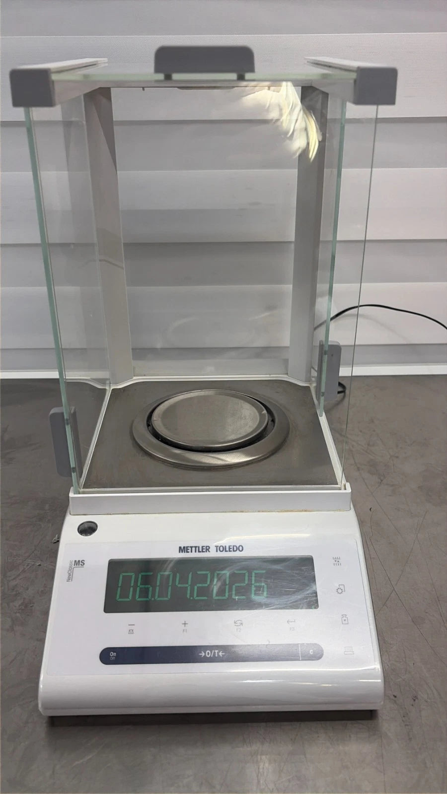 Mettler Toledo MS104S Analytical Balance Scale 120 g x 0.0001 g