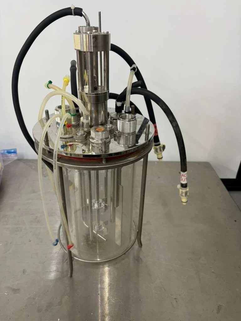 Applikon Biotechnology 3L Glass Bioreactor Vessel with Stainless Steel Headplate