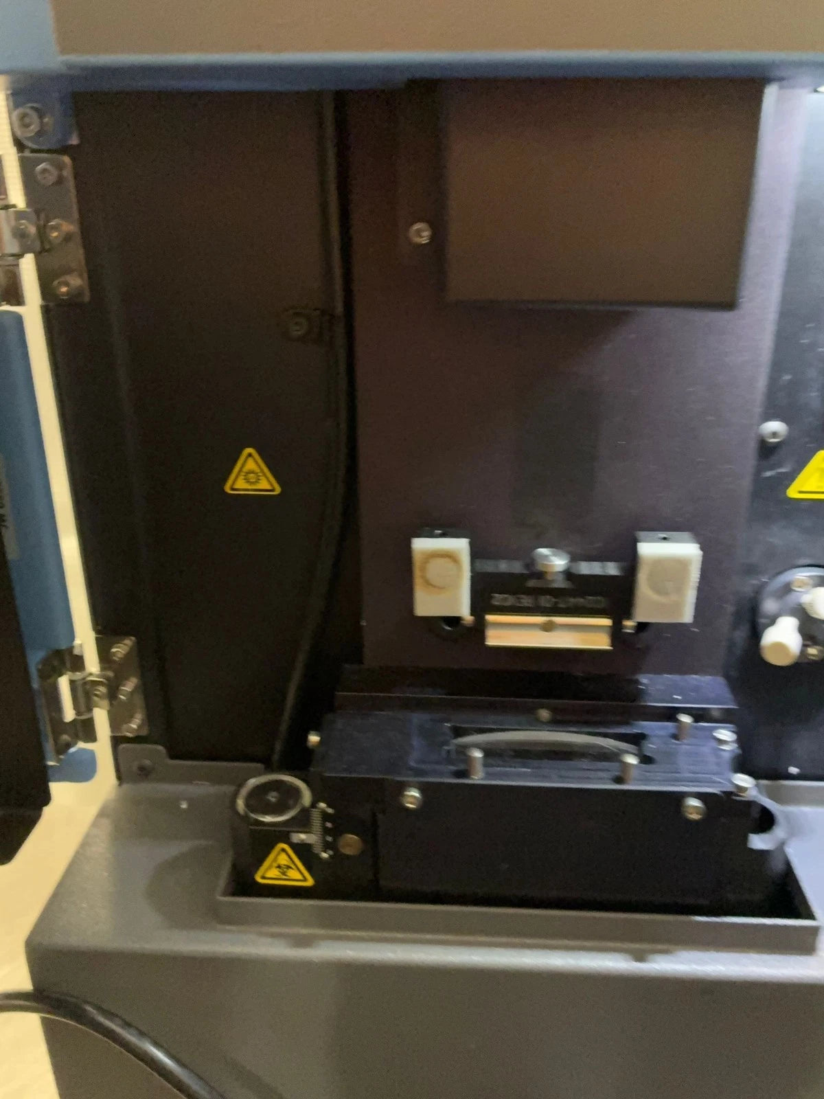 ProteinSimple iCE3 Protein Analyzer With cIEF MicroInjector Next Autosampler