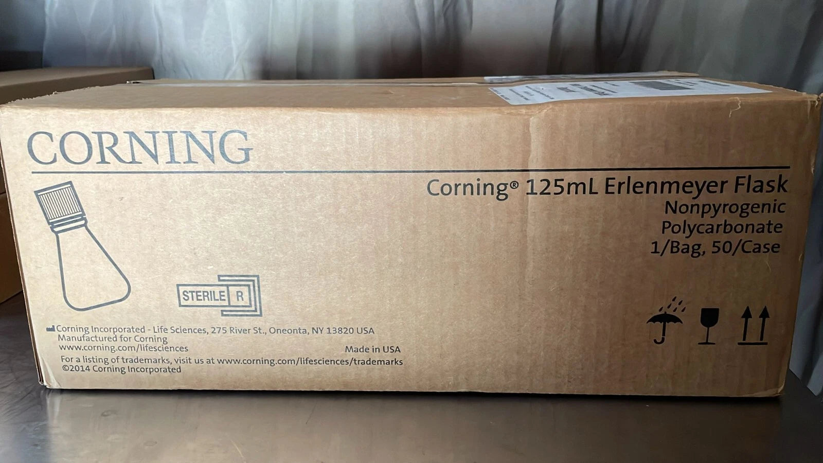 Corning 431405 125ml Baffled Polycarbonate Erlenmeyer Flask with Vent Cap 50/cas