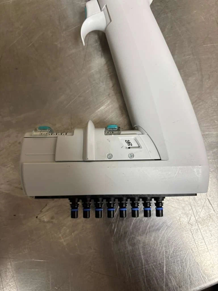 ThermoFisher E1-ClipTip Equalizer 8-Channel Pipette 15–1250 µL BT