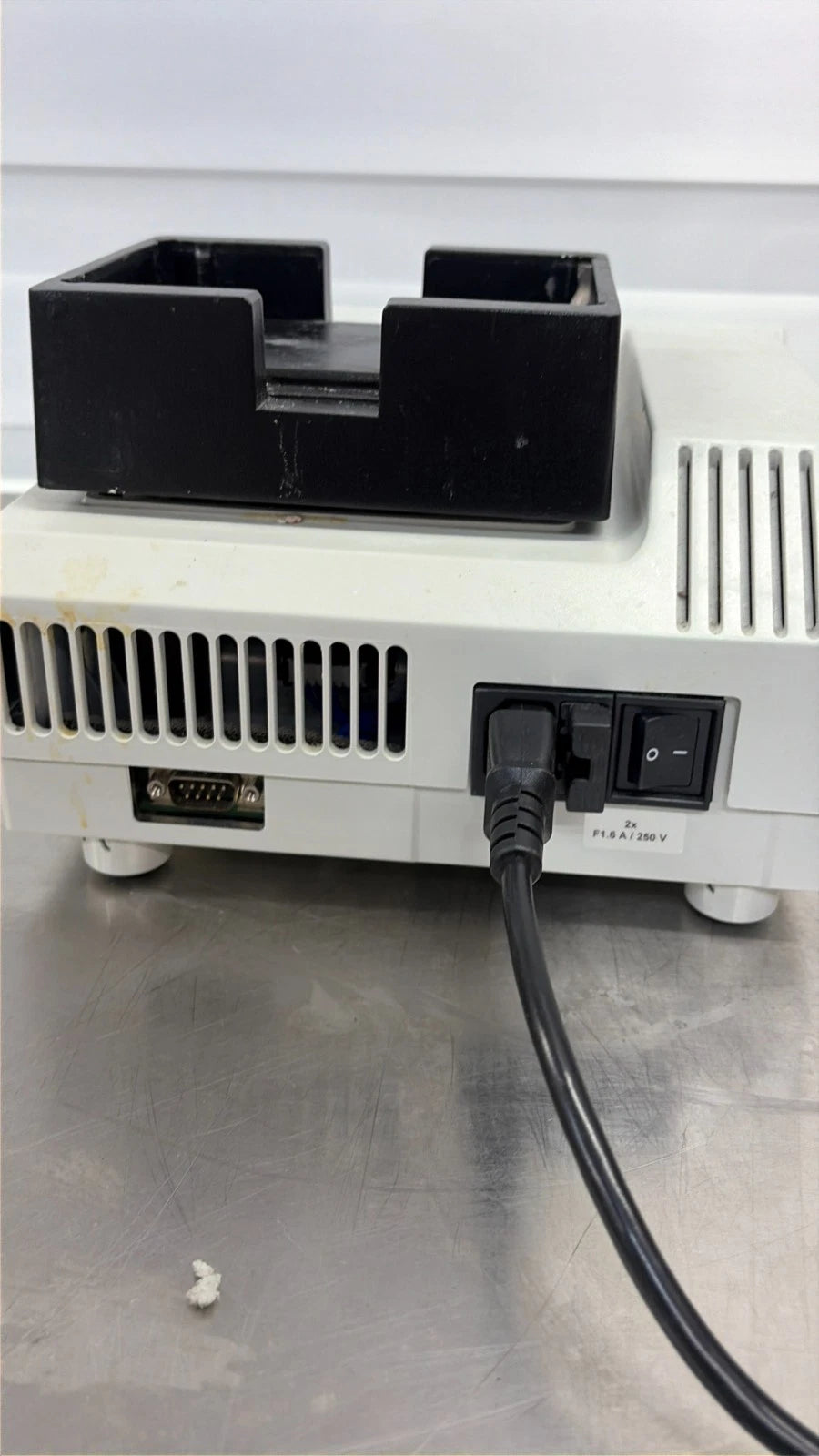 Eppendorf ThermoMixer R 5355 heat/cool shaker mixer with MTP micro plate block