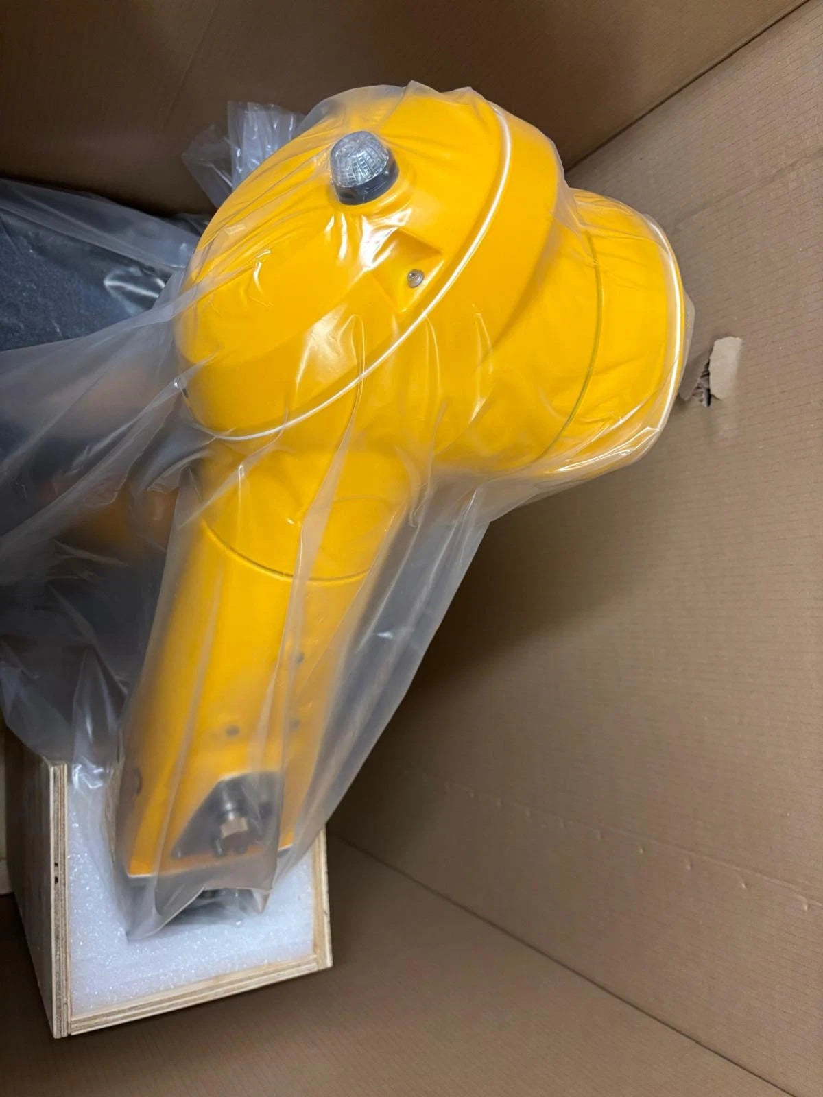 Staubli TX2-90 Robot CS9 controller.