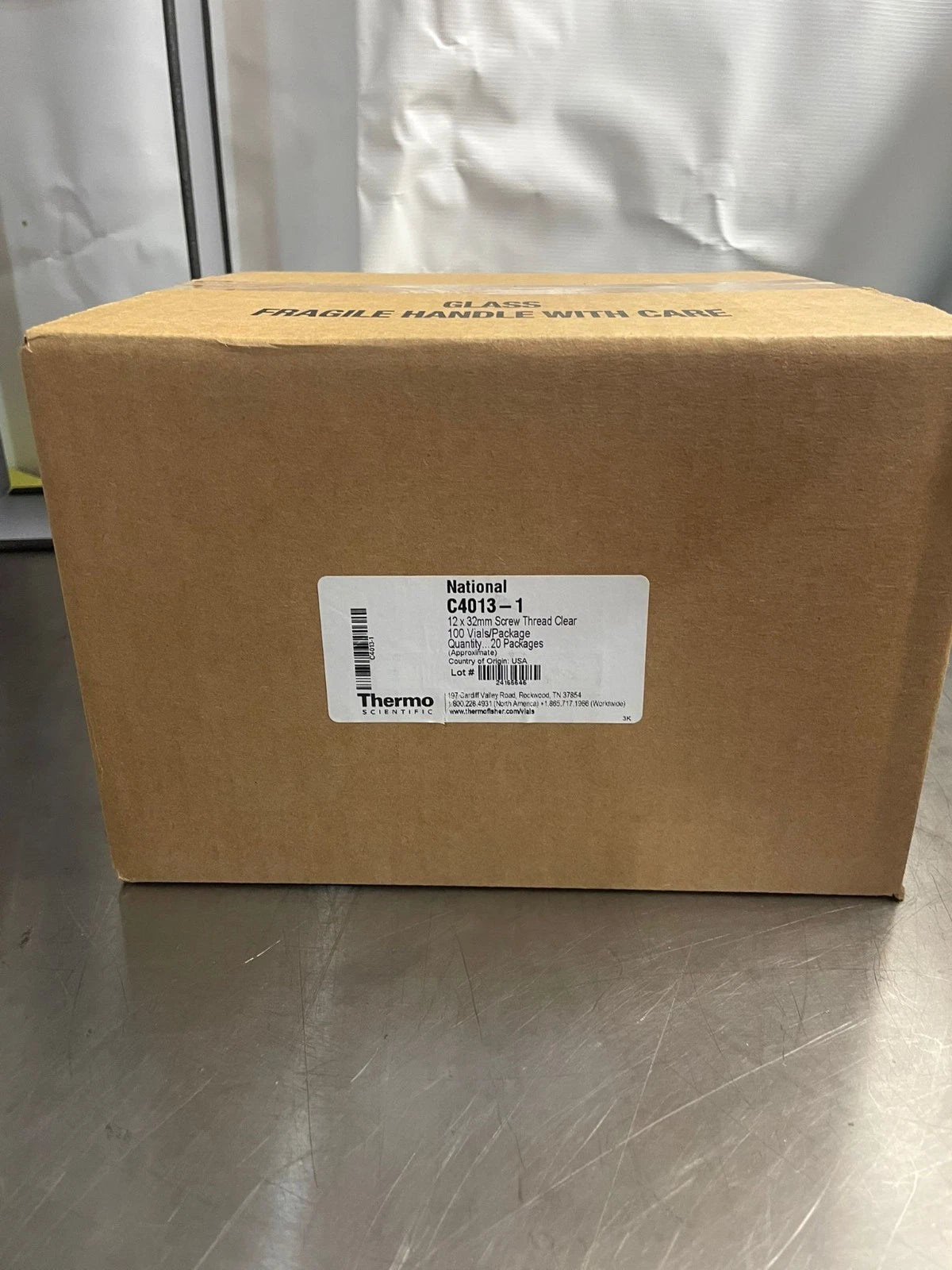 Thermo National Scientific C4013-1 12 x 32mm Screw Thread Vials box with 20 pack