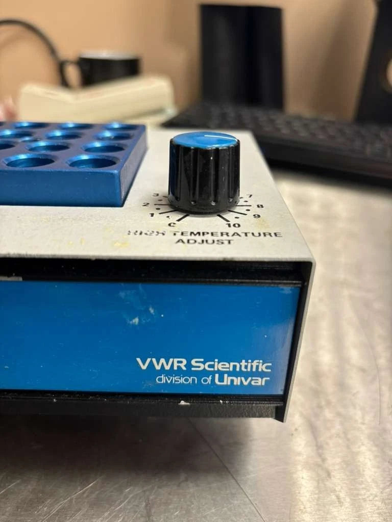 VWR Scientific Products CAT No 13259-005 With 1 Heating Block
