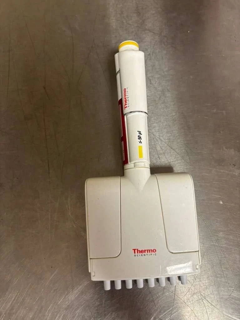 Set of 2 ThermoF1 finnpipette multichannel Pipette 5-50ul 8-12channel