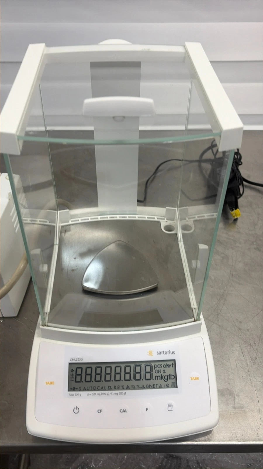 Sartorius CPA225D Semi-Micro Analytical Balance