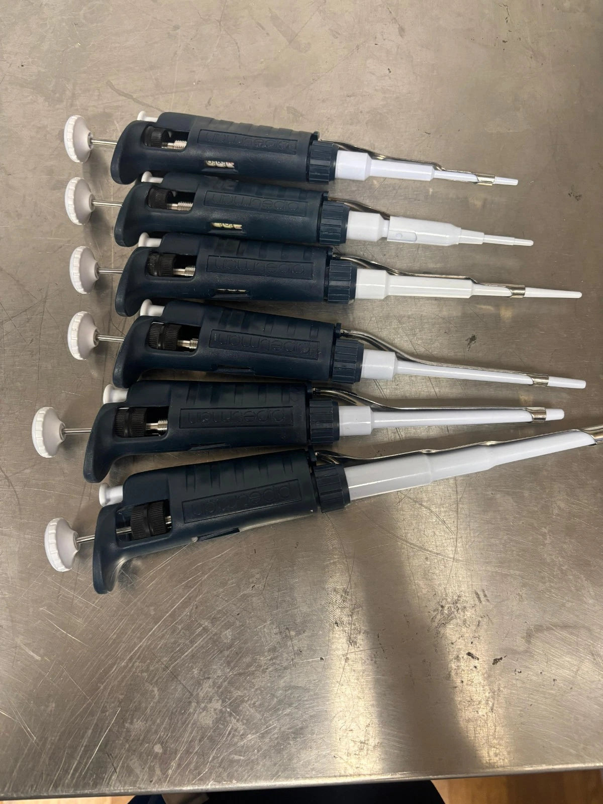 Set OF 6 Gilson Pipetman Pipette P10 P20 P100 P200 P1000