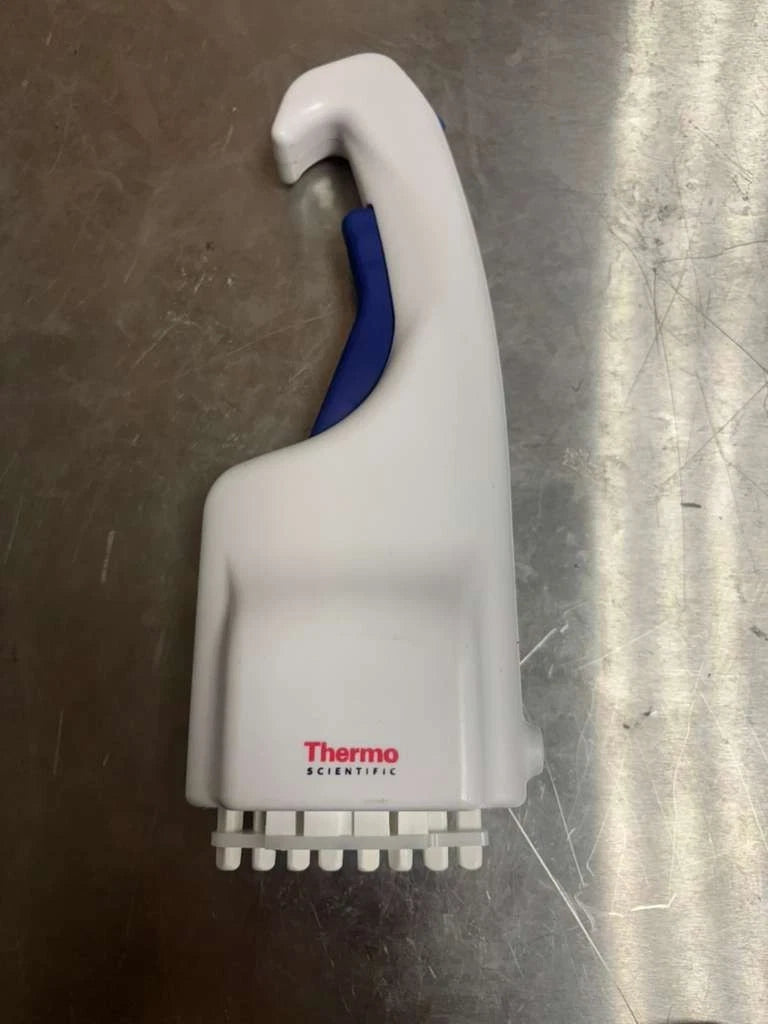Thermo SCIENTIFIC 8-Channel Decapper Set of 2 W/Stand