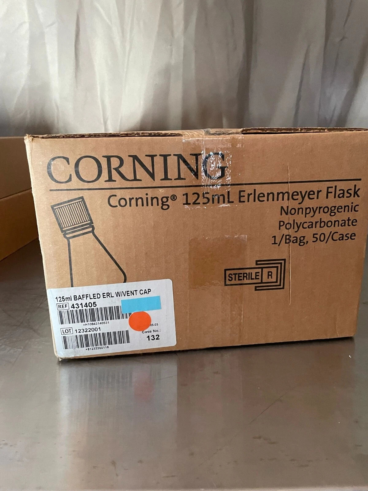 Corning 431405 125ml Baffled Polycarbonate Erlenmeyer Flask with Vent Cap 50/cas