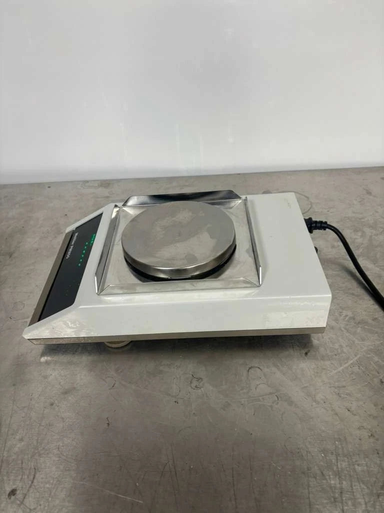 Mettler PM200 Delta Range Top Loading Lab Balance 200g x 0.001g