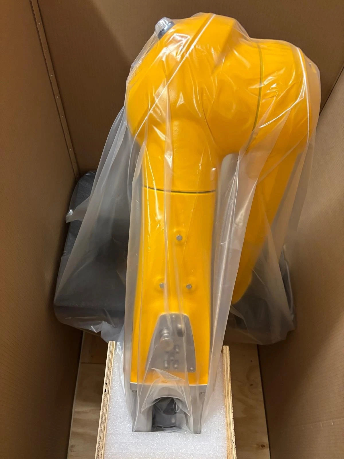 Staubli TX2-90 Robot CS9 controller.