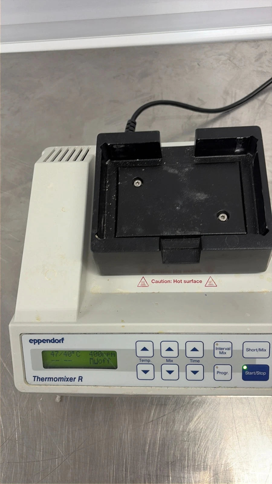 Eppendorf ThermoMixer R 5355 heat/cool shaker mixer with MTP micro plate block