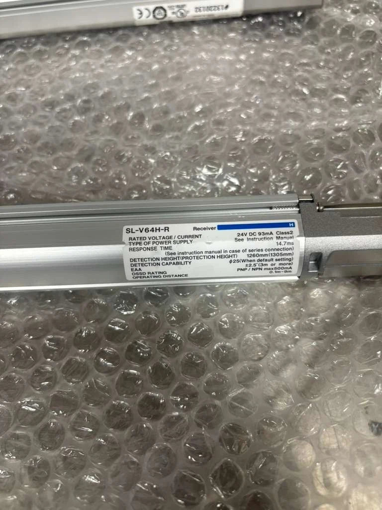 Keyence SL-V64H Light Curtain Transmitter and Receiver, 51.3"