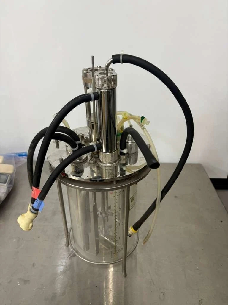 Applikon Biotechnology 3L Glass Bioreactor Vessel with Stainless Steel Headplate