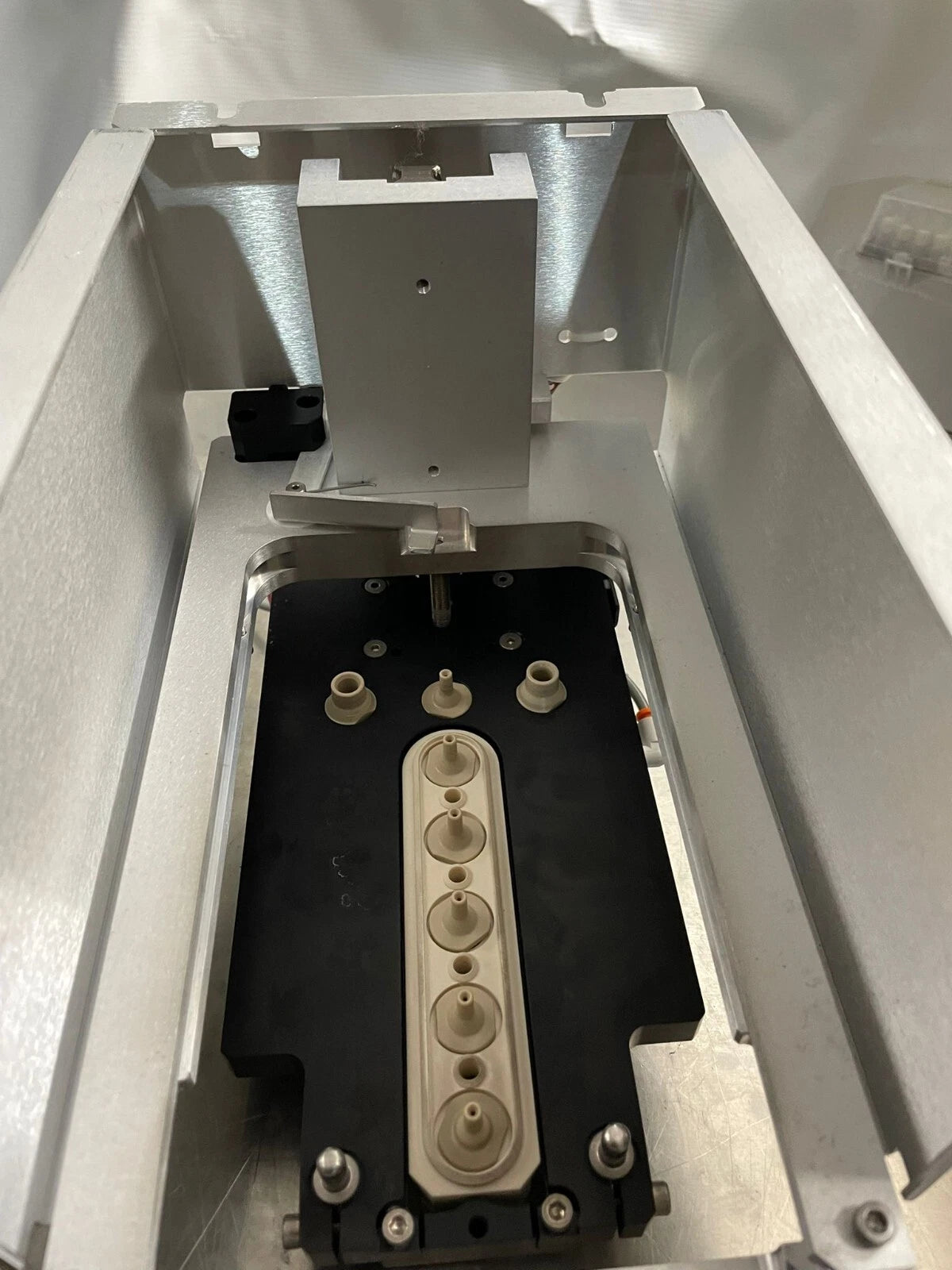 Ion Torrent S5 SEQUENCER REAGENT DISPENSER ASSY INS1012116 30 days Warranty
