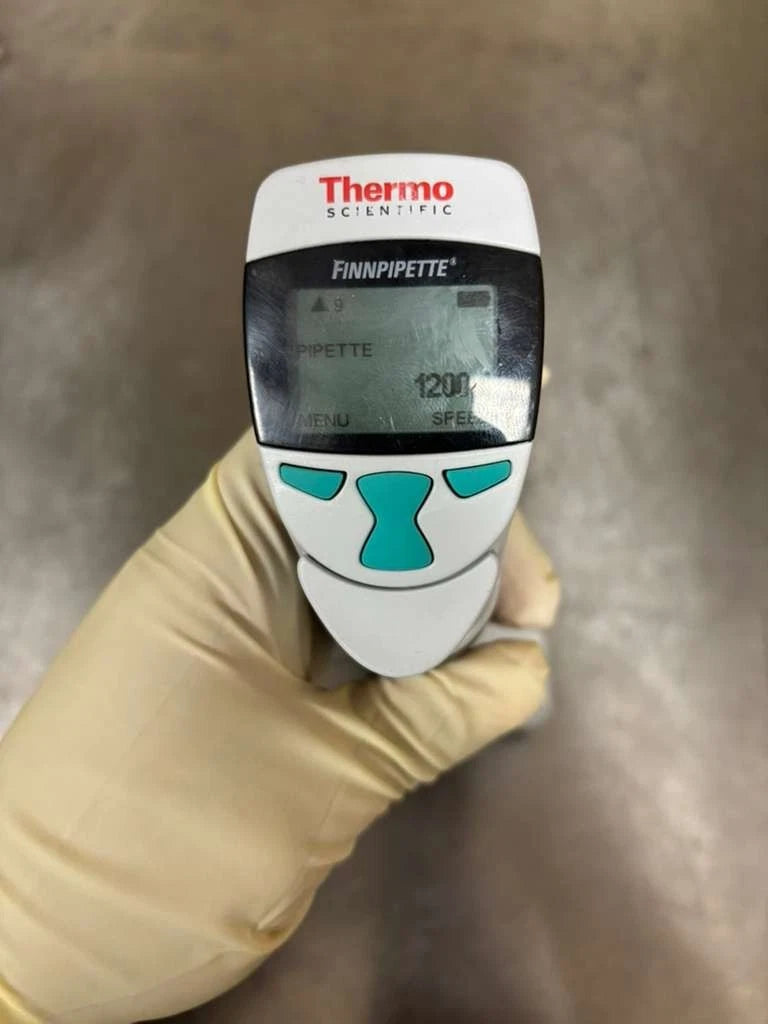 Set Of 2 THERMO SCIENTIFIC FINNPIPETTE Electronic DigitalPippete Single-8Channel