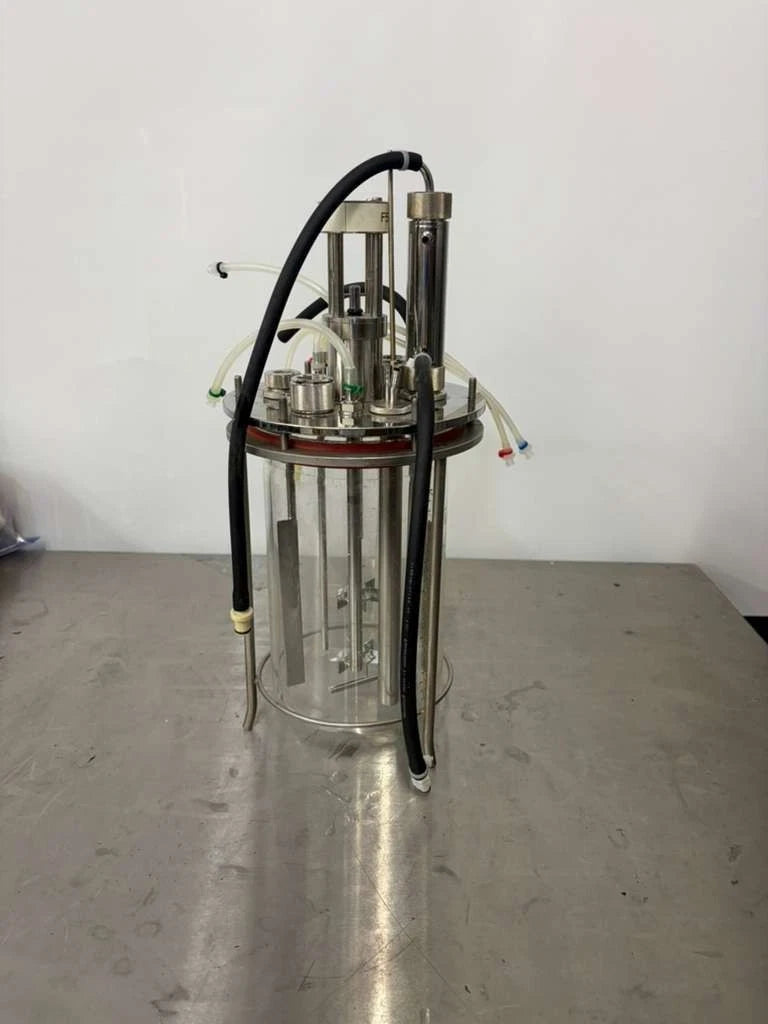 Applikon Biotechnology 3L Glass Bioreactor Vessel with Stainless Steel Headplate