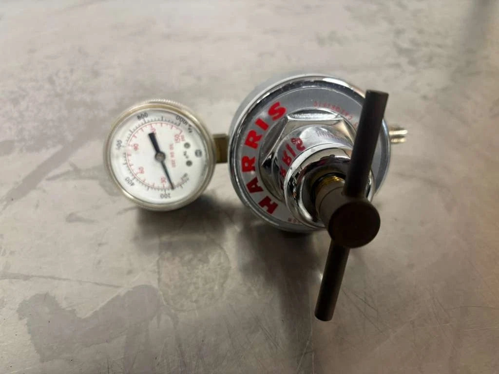 Harris Regulator Model No. 47SS- 125