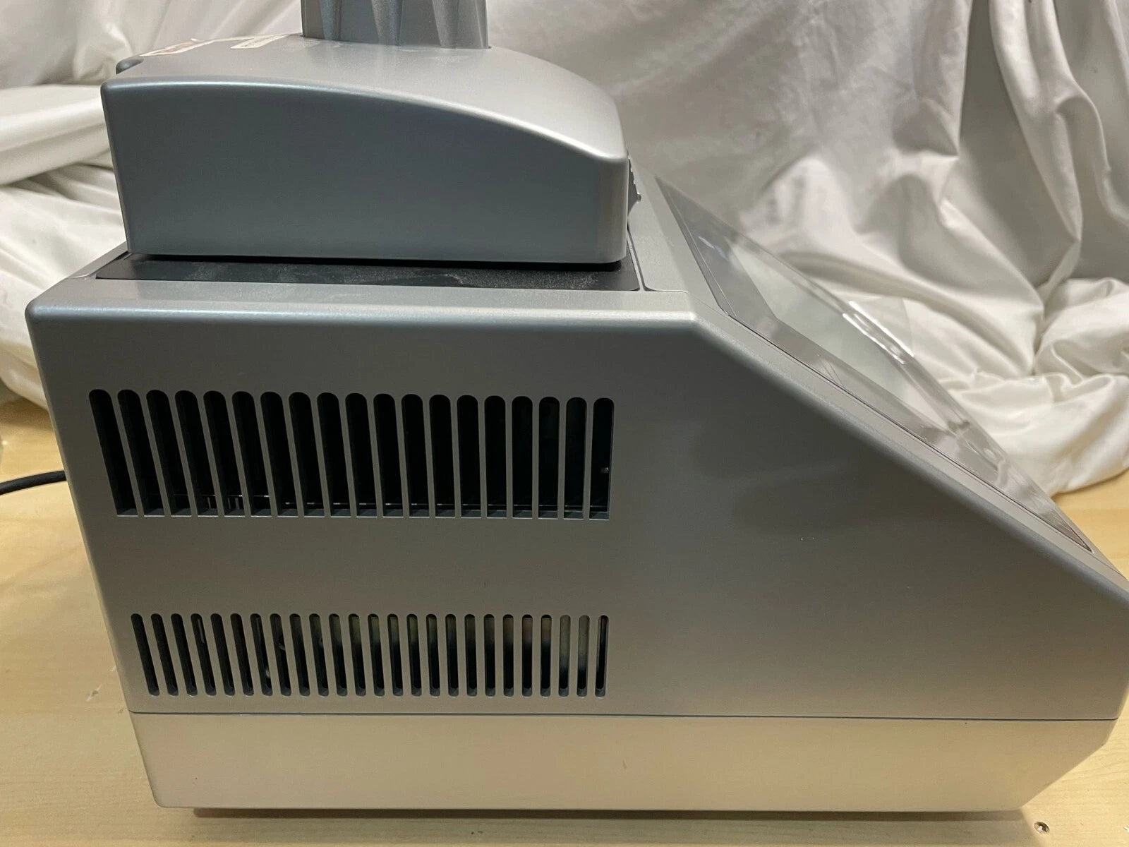Bioer Technology BTC42096 – LifeECO 96-well Gradient Thermal Cycler w/ Warranty