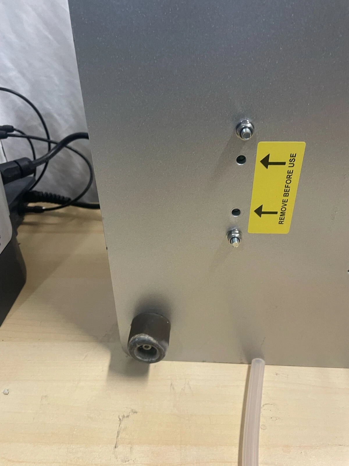QIAGEN VS04 VACUUM PUMP see picutres and video