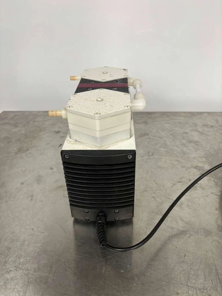 KNF LABOPORT PU 844-NN840.0-197 W/ Vacuum Pump Controler