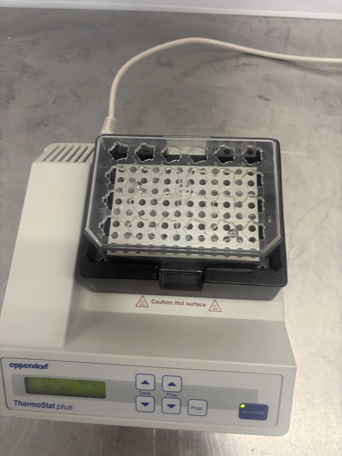 Eppendorf 5352 ThermoStat Plus Dry Bath Incubator