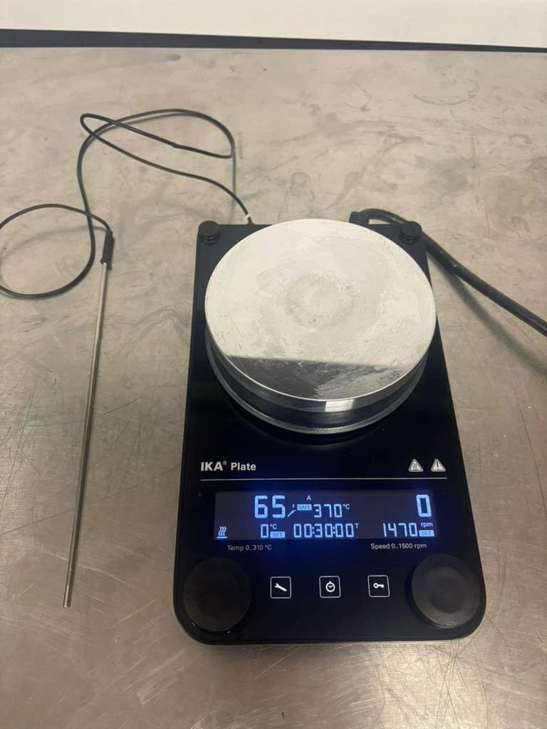 IKA PLATE S001 Digital Heating Magnetic Stirrer & Temperature Probe No Stand
