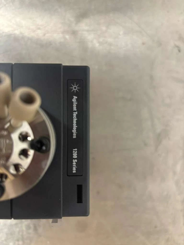 AGILENT G1160A 1200 SERIES 12/ 13 SEL VALVE - Tested and Working(B2)