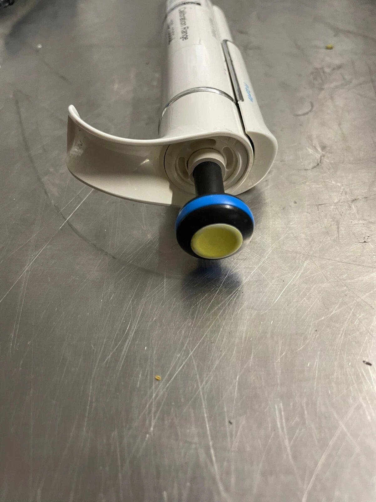 Thermo Scientific™ F1-ClipTip™ 100- 1000 uL Single Channel Pipette