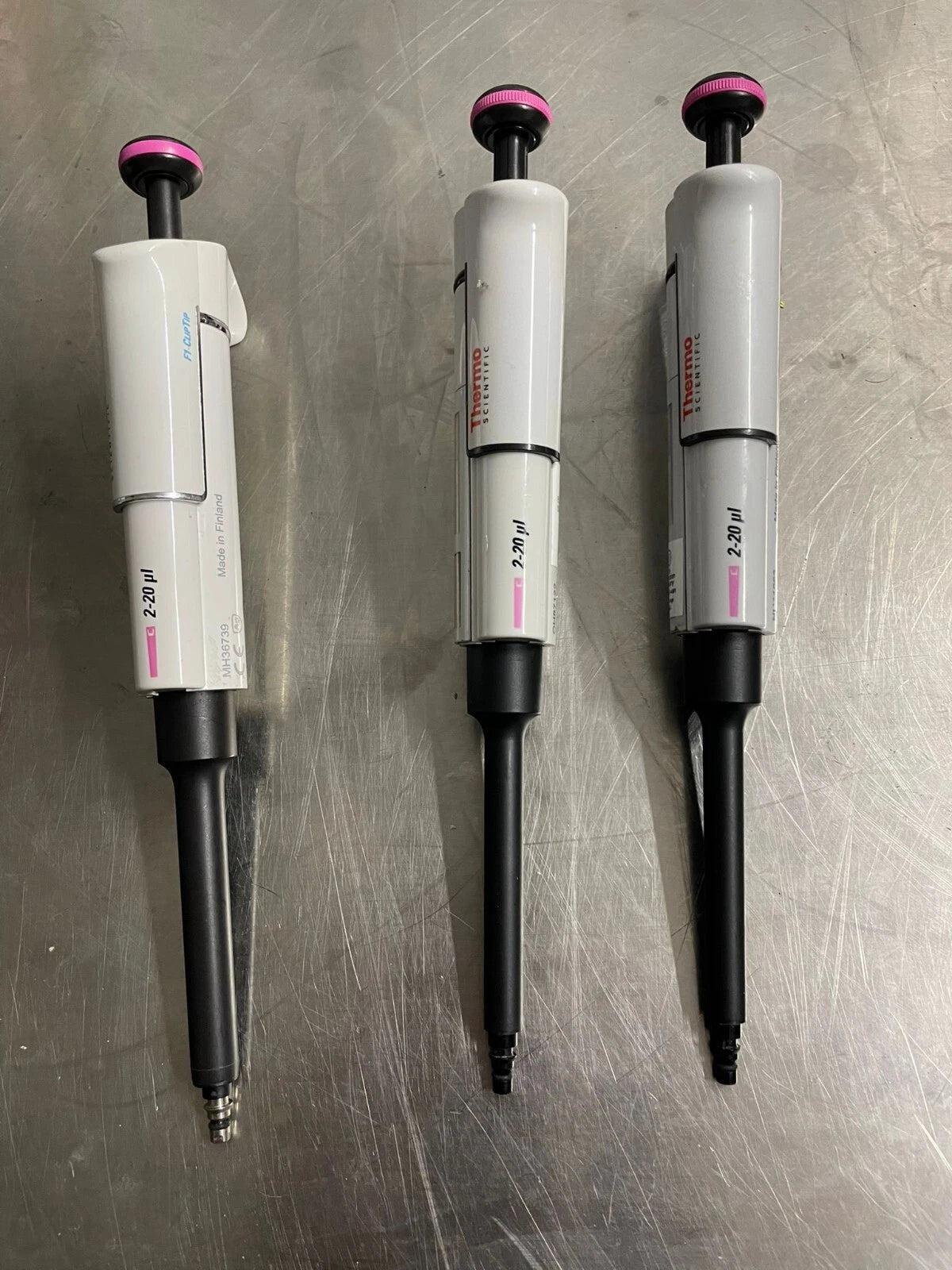 lot of 3 Thermo Scientific™ F1-ClipTip™ 2- 20 uL Single Channel Pipette