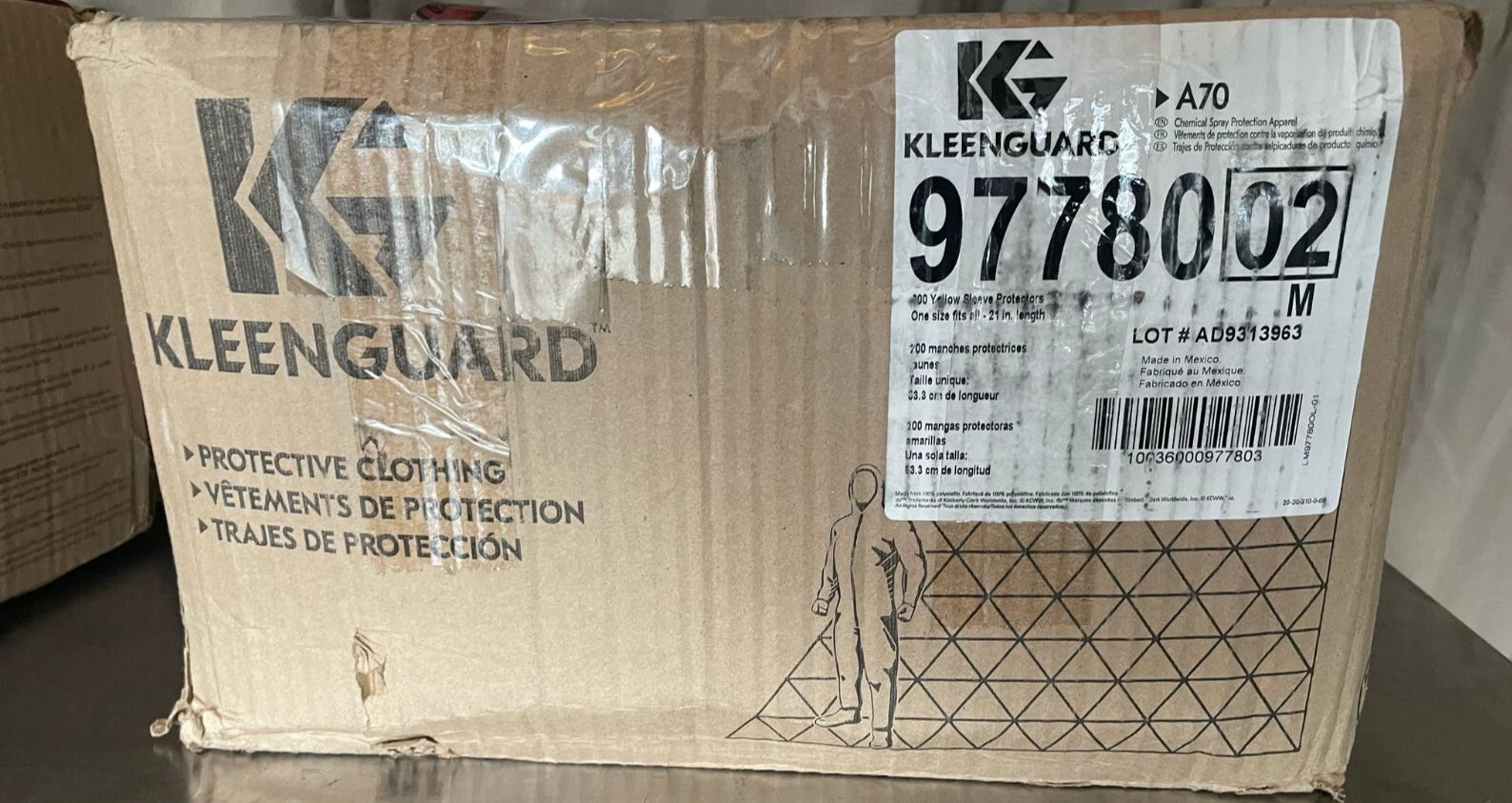 Kleenguard 97780 Kleenguard A70 Disposable Sleeves, 21 In Length, 1.5 Mil