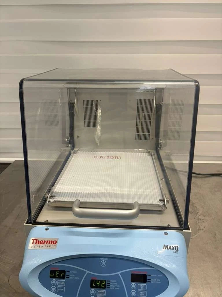 Thermo Scientific MaxQ 4450 Benchtop Orbital Incubator Shaker SHKE4450