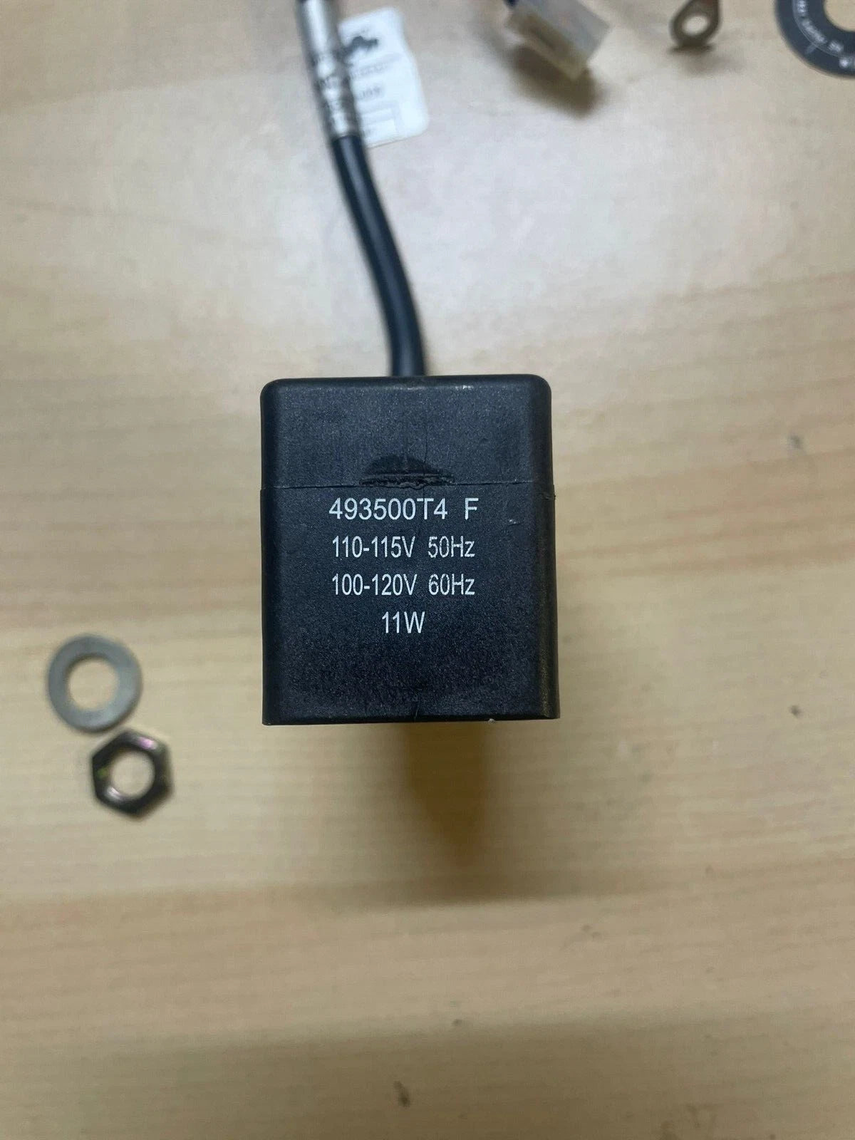 Parker 493500T4 F Lucifer Solenoid Valve: 11W, 110-115V @ 50Hz, 484718