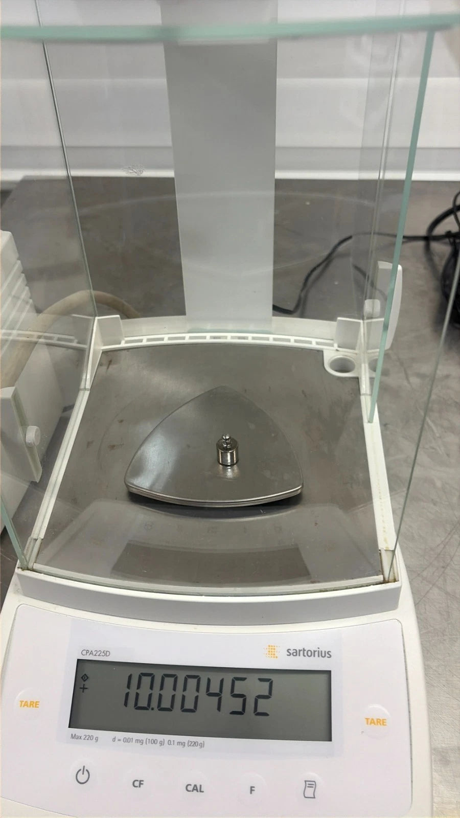 Sartorius CPA225D Semi-Micro Analytical Balance
