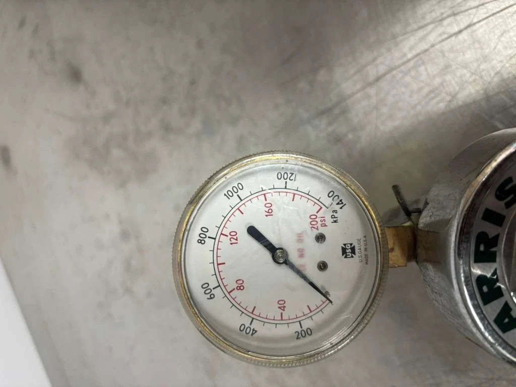 Harris 47-200-CR Compressed Gas Regulator With Connect SWGELOK -316ERK