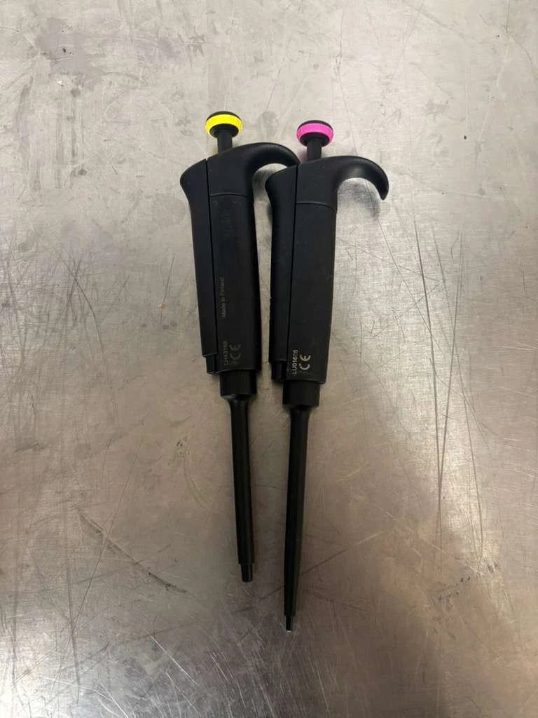 Set Of 2 Thermo Scientific Finnpipette F2 Single Channel Pipettes