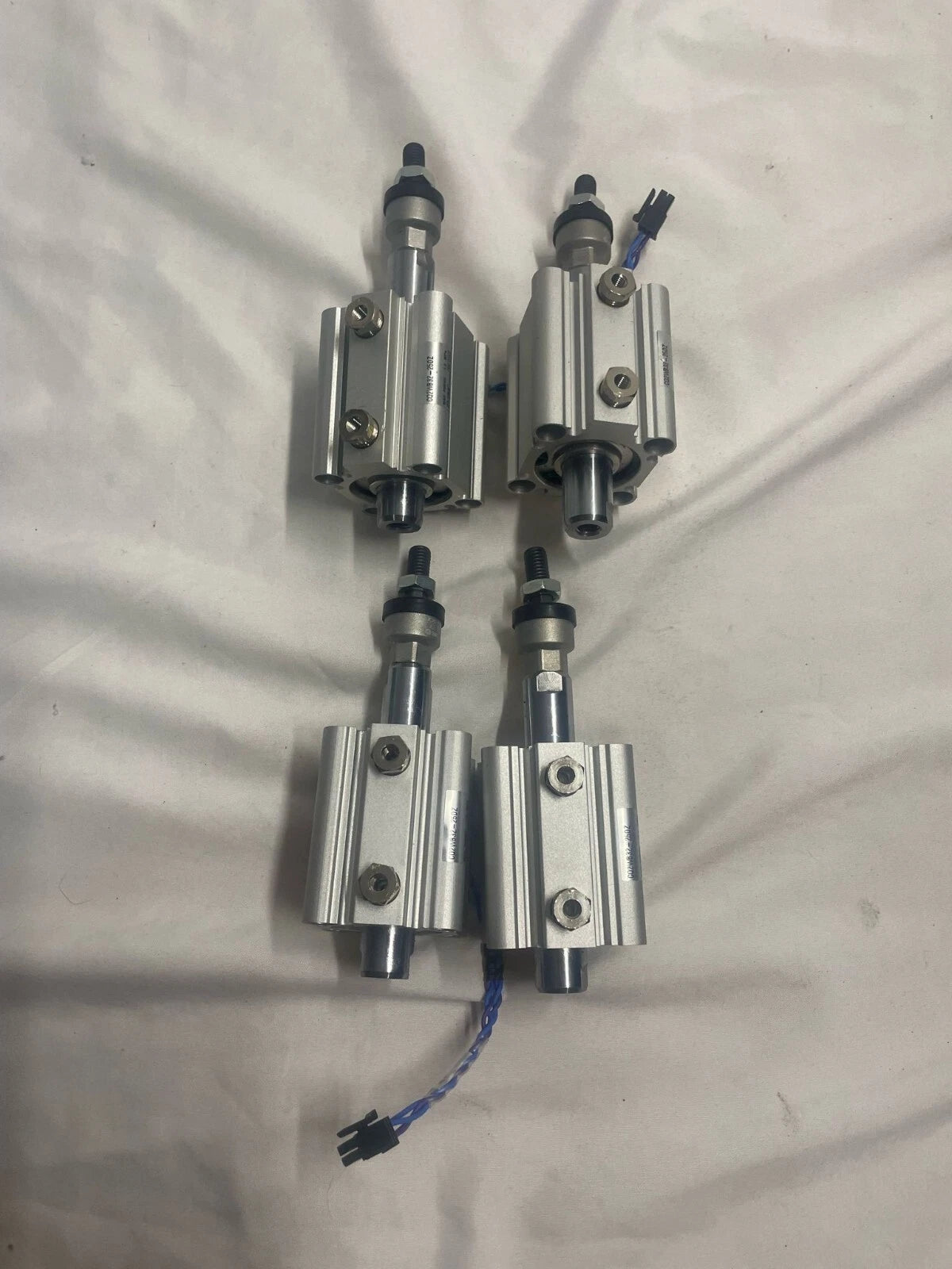 ( Lot of 4 ) SMC CQ2WB32-25DZ / CQ2WB3225DZ Tested OK!! 30 days warranty