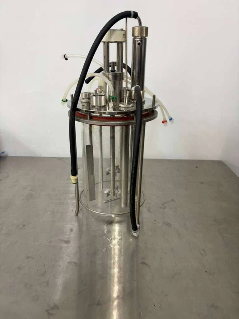 Applikon Biotechnology 3L Glass Bioreactor Vessel with Stainless Steel Headplate