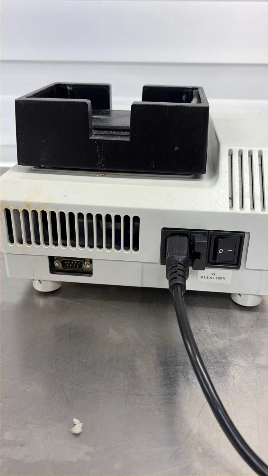 Eppendorf ThermoMixer R 5355 heat/cool shaker mixer with MTP micro plate block