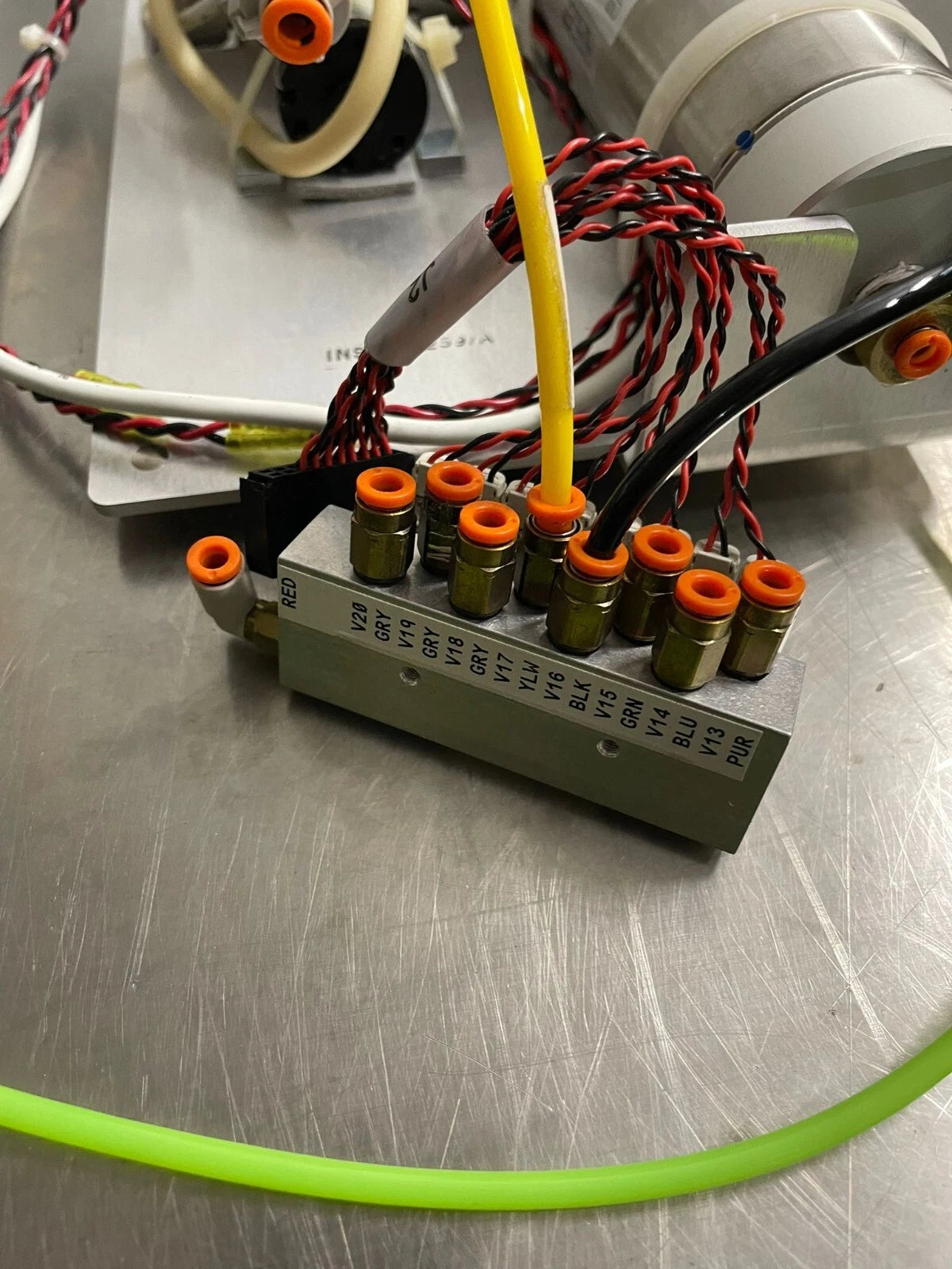 Ion Torrent S5 SEQUENCER MANIFOLD ASSY INS1011262 REV C