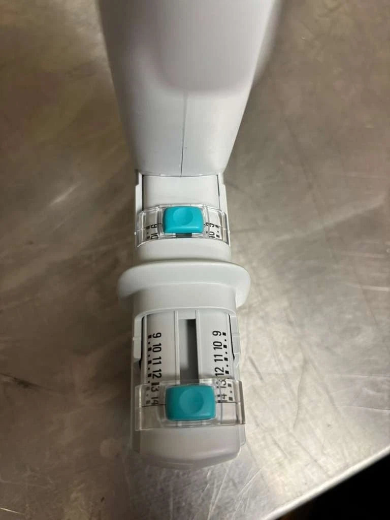 ThermoFisher E1-ClipTip Equalizer 8-Channel Pipette 15–1250 µL BT