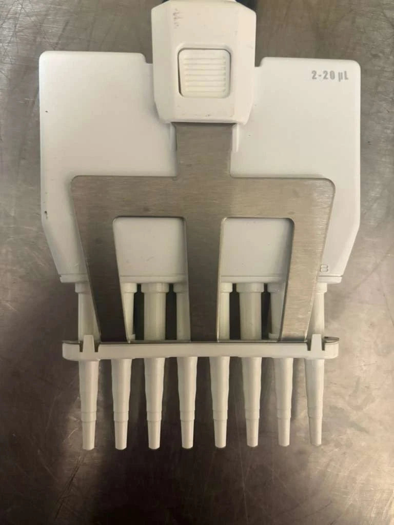 Set of 2 Gilson Pipetman 8 Channel and 12 Channel