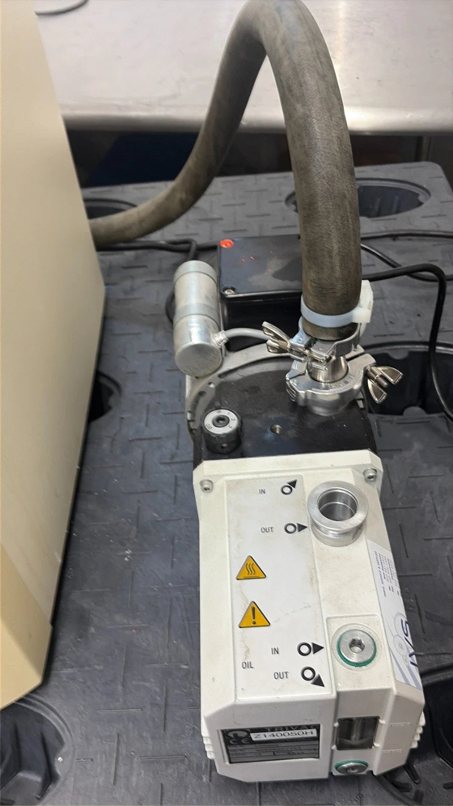 SP VirTis AdVantage XL-70 Benchtop Freeze Dryer Lyophilizer w/ Leybold Trivac Pu