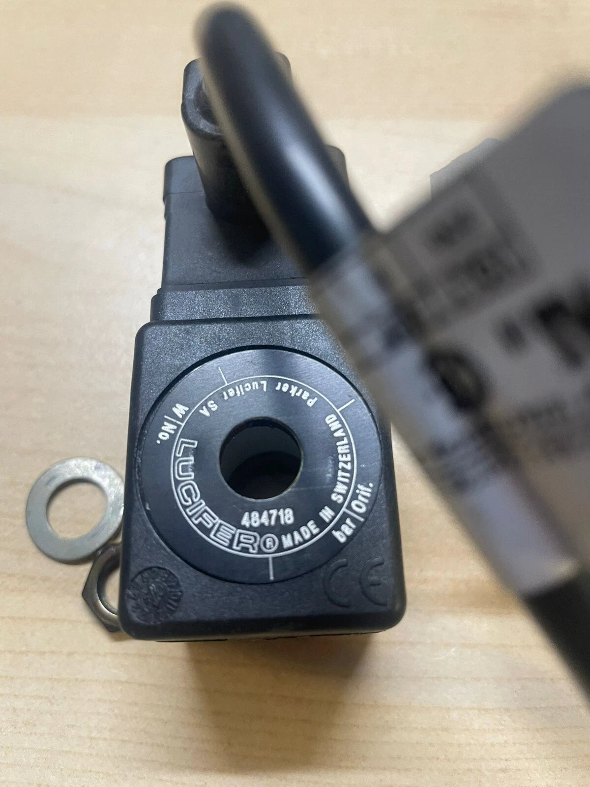 Parker 493500T4 F Lucifer Solenoid Valve: 11W, 110-115V @ 50Hz, 484718