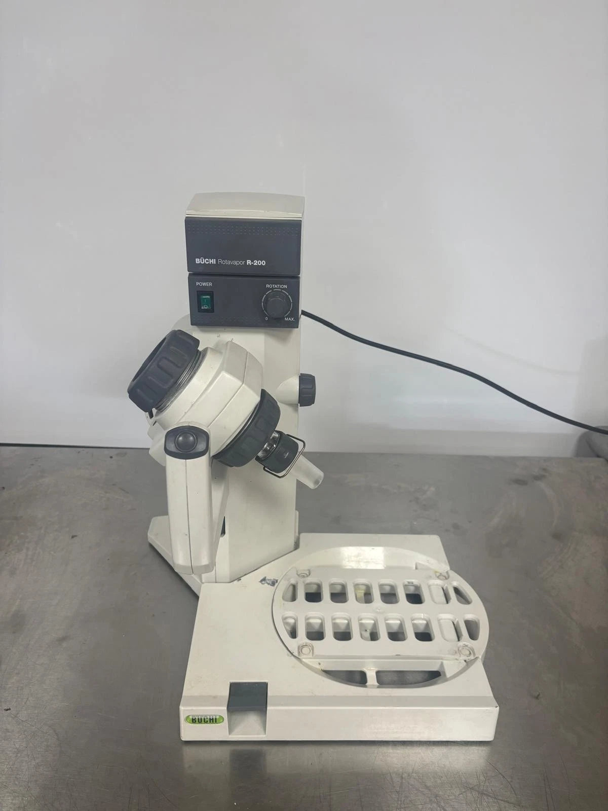 Buchi Rotavapor R-200 Rotary Evaporator W/ B-490 Heating Bath