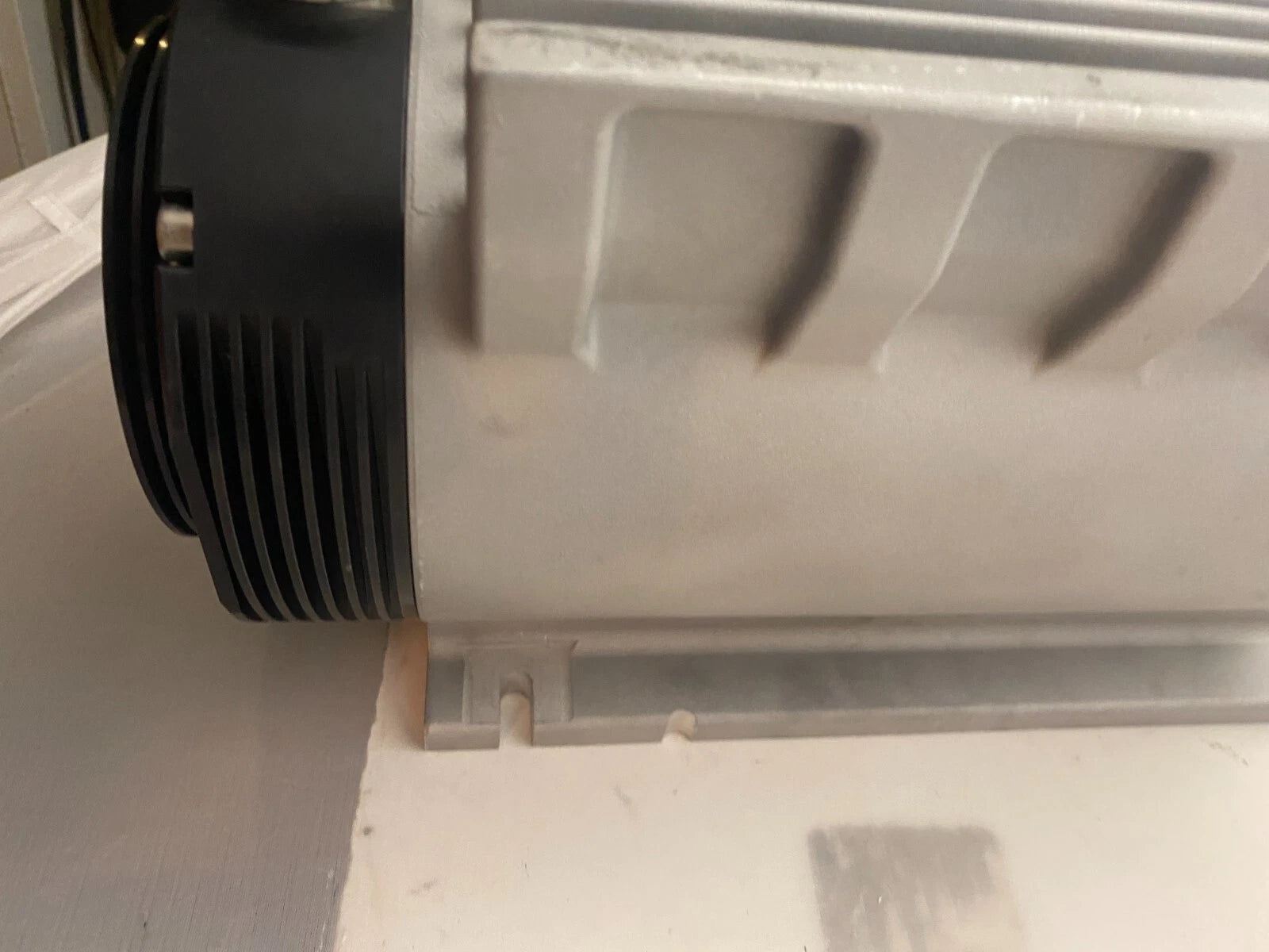 BOC Edwards Turbomolecular Vacuum Pump Agilent G1969-80010 BOKEN