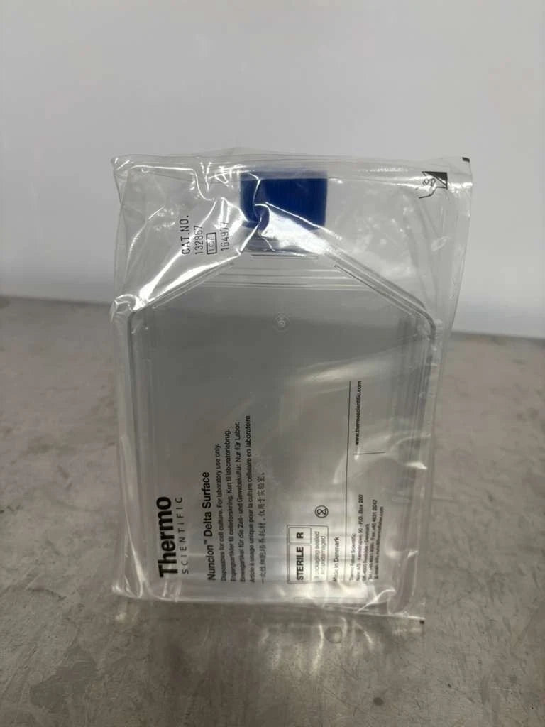 Thermo Scientific Cat No 132867 Nunclon Delta Surface LOT 10 PIECES