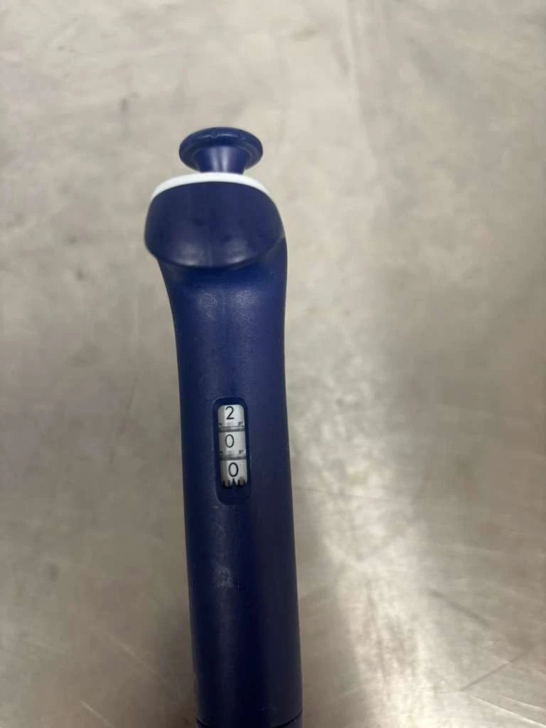 Rainin Pipet-Lite LTS Pipette L-200 XLS+ 20-200uL