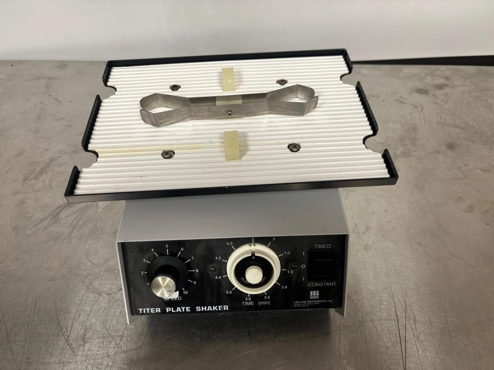 LAB-LINE INSTRUMENTS Barnstead Microplate Titer Plate Shaker Mixer 4625